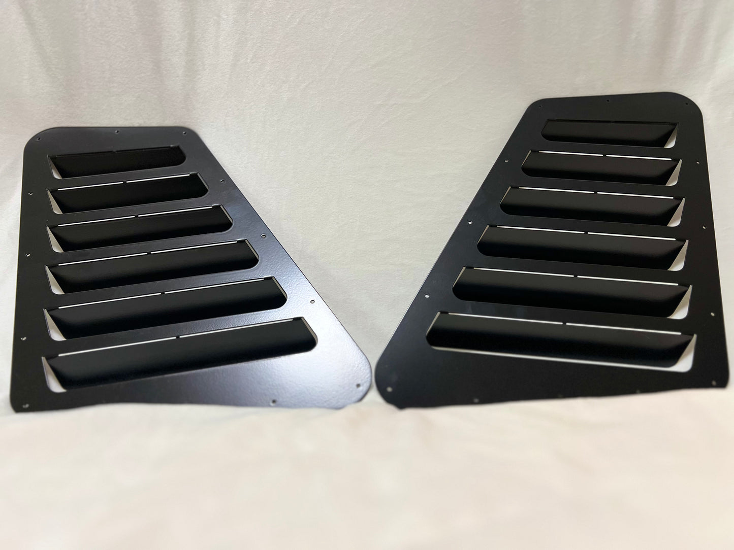 E30 Hood Vents
