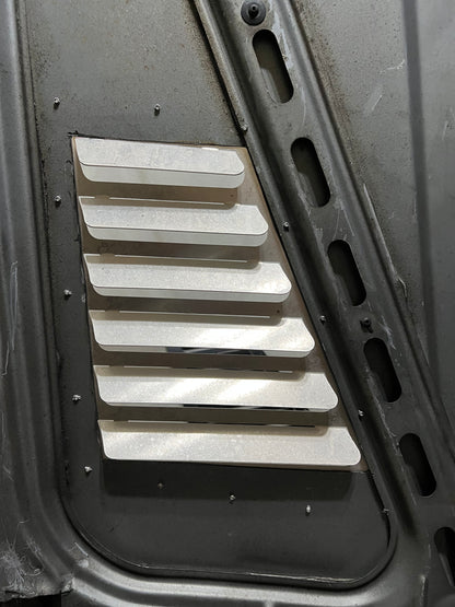 E30 Hood Vents